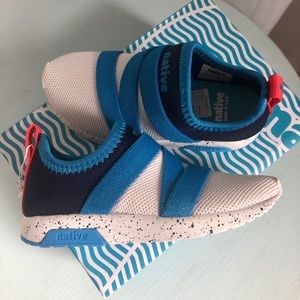 Native Kids sneakers NEW IN BOX size K11